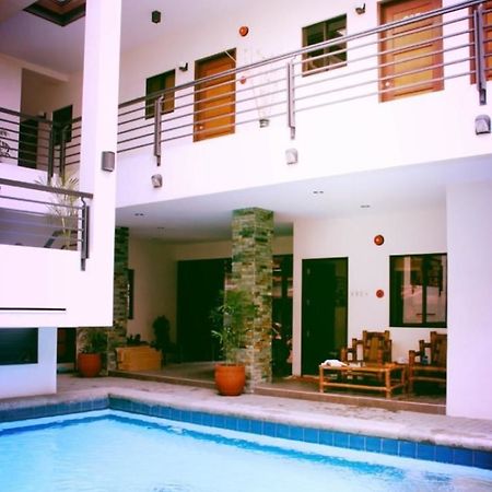 Elyseah Condotel Angeles Buitenkant foto