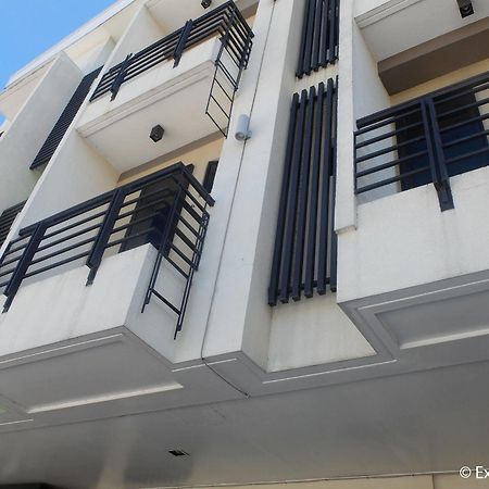 Elyseah Condotel Angeles Buitenkant foto