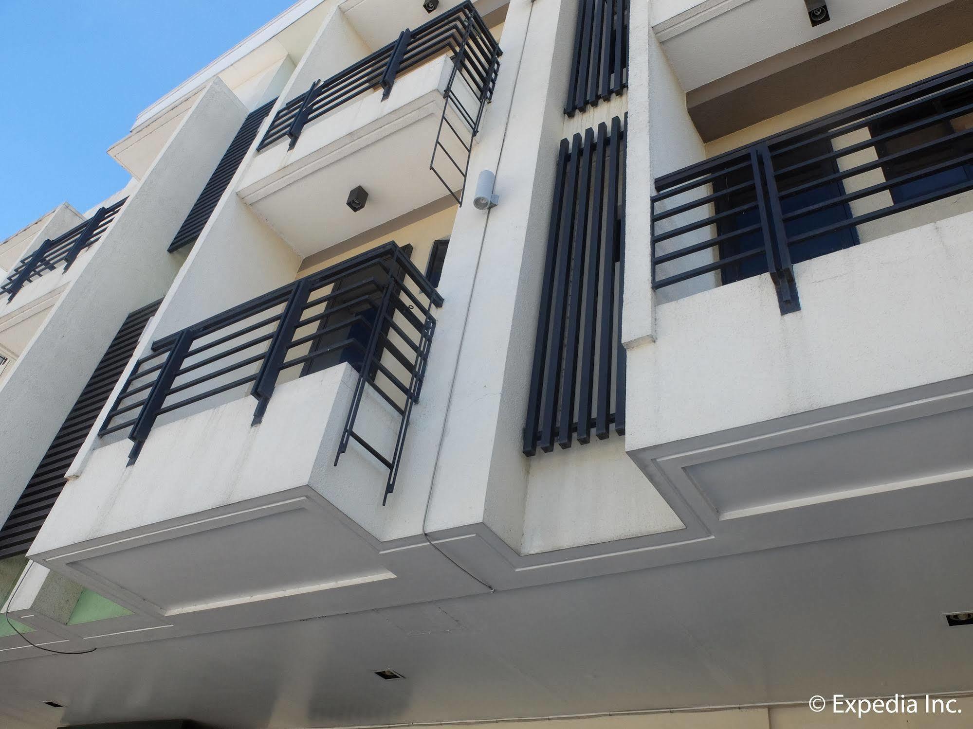 Elyseah Condotel Angeles Buitenkant foto