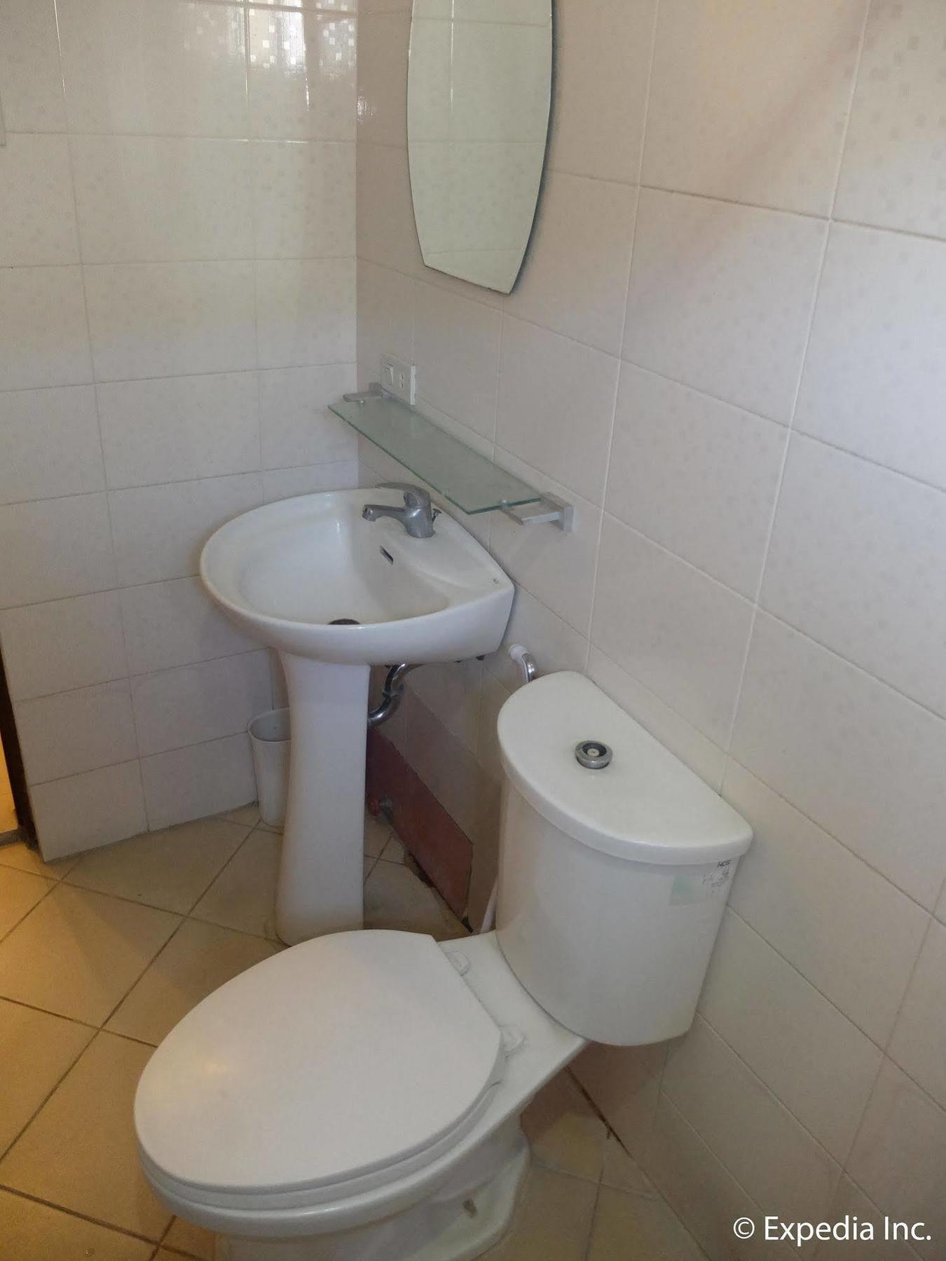 Elyseah Condotel Angeles Buitenkant foto