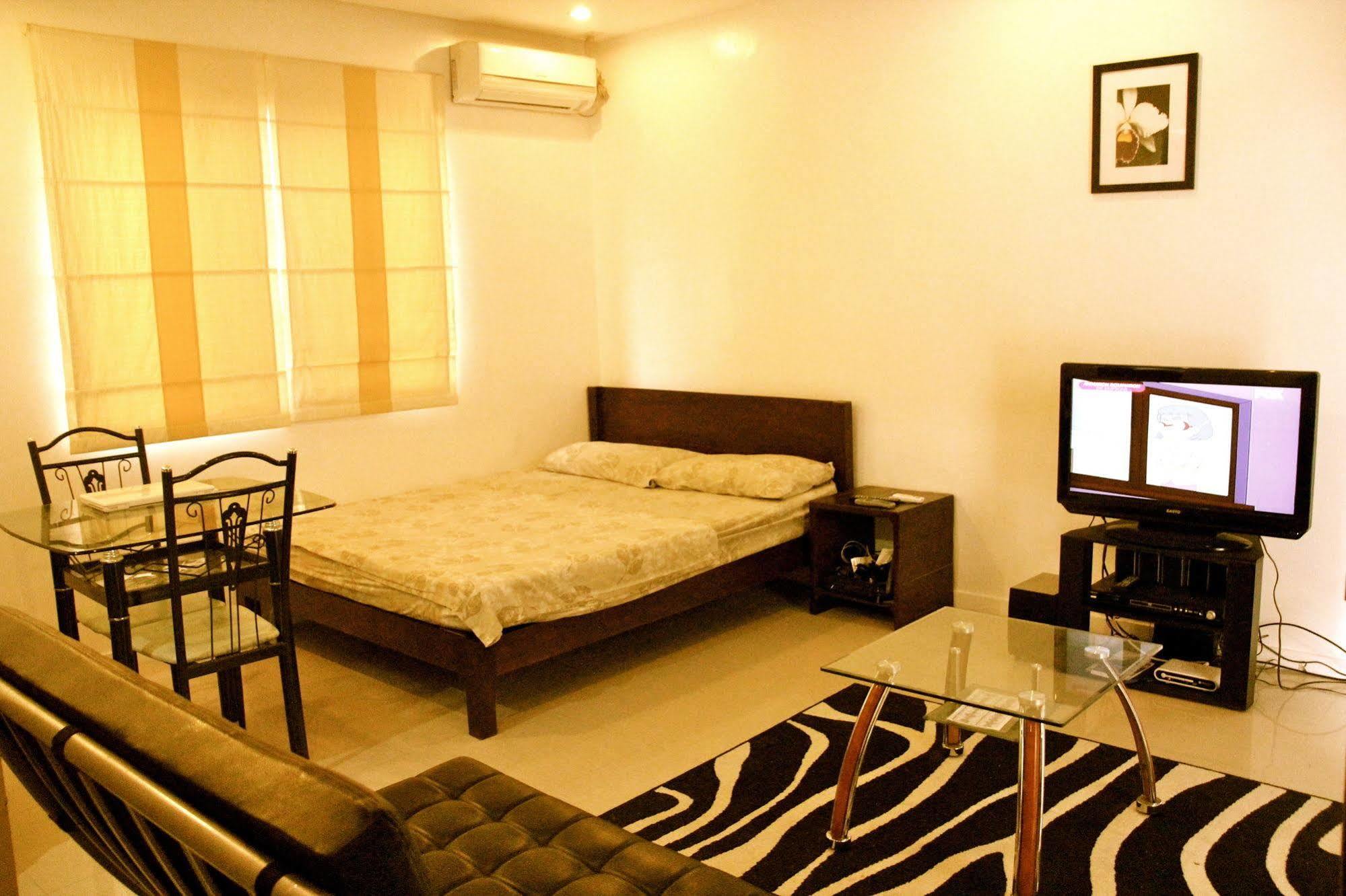 Elyseah Condotel Angeles Buitenkant foto