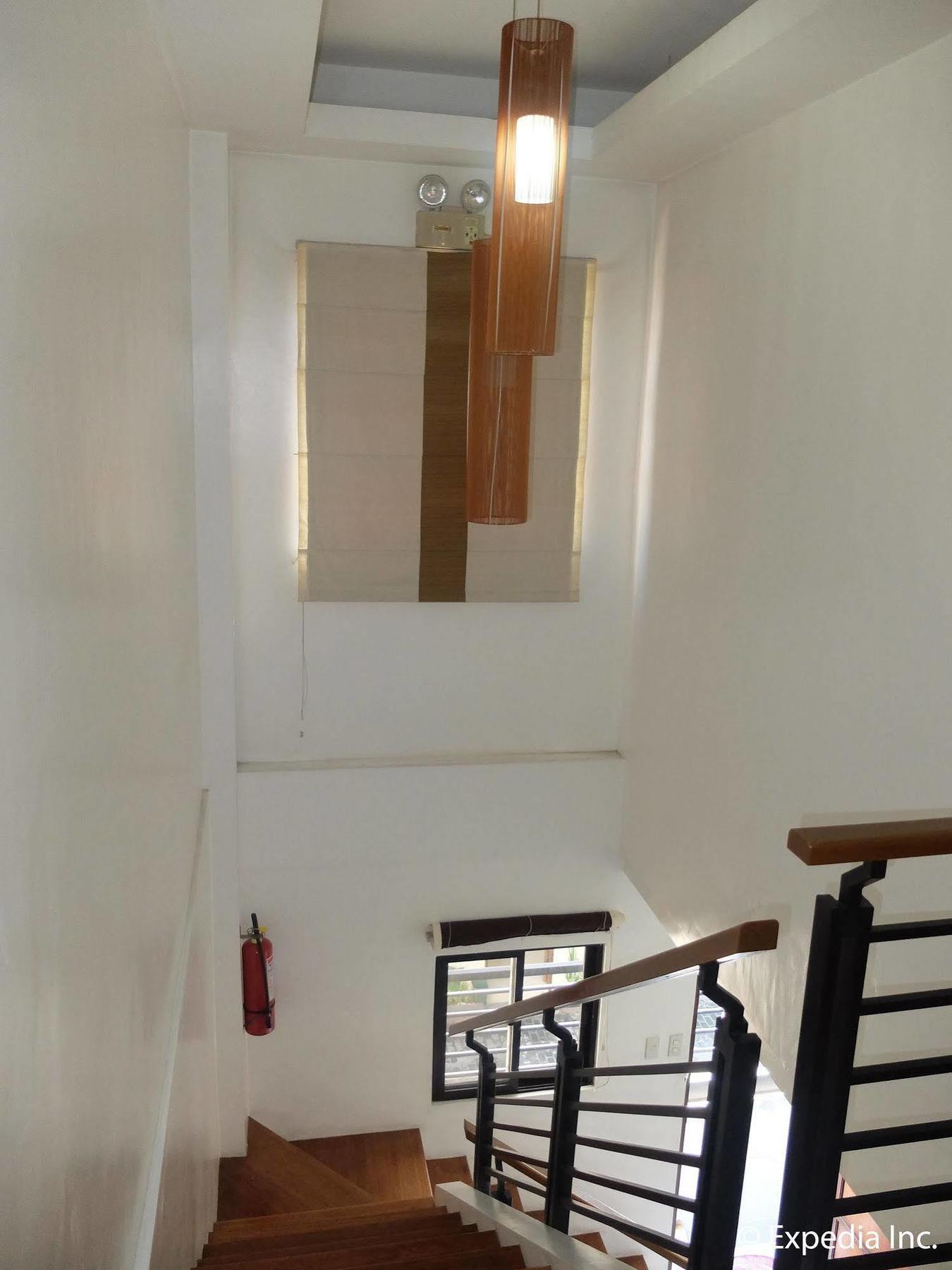 Elyseah Condotel Angeles Buitenkant foto
