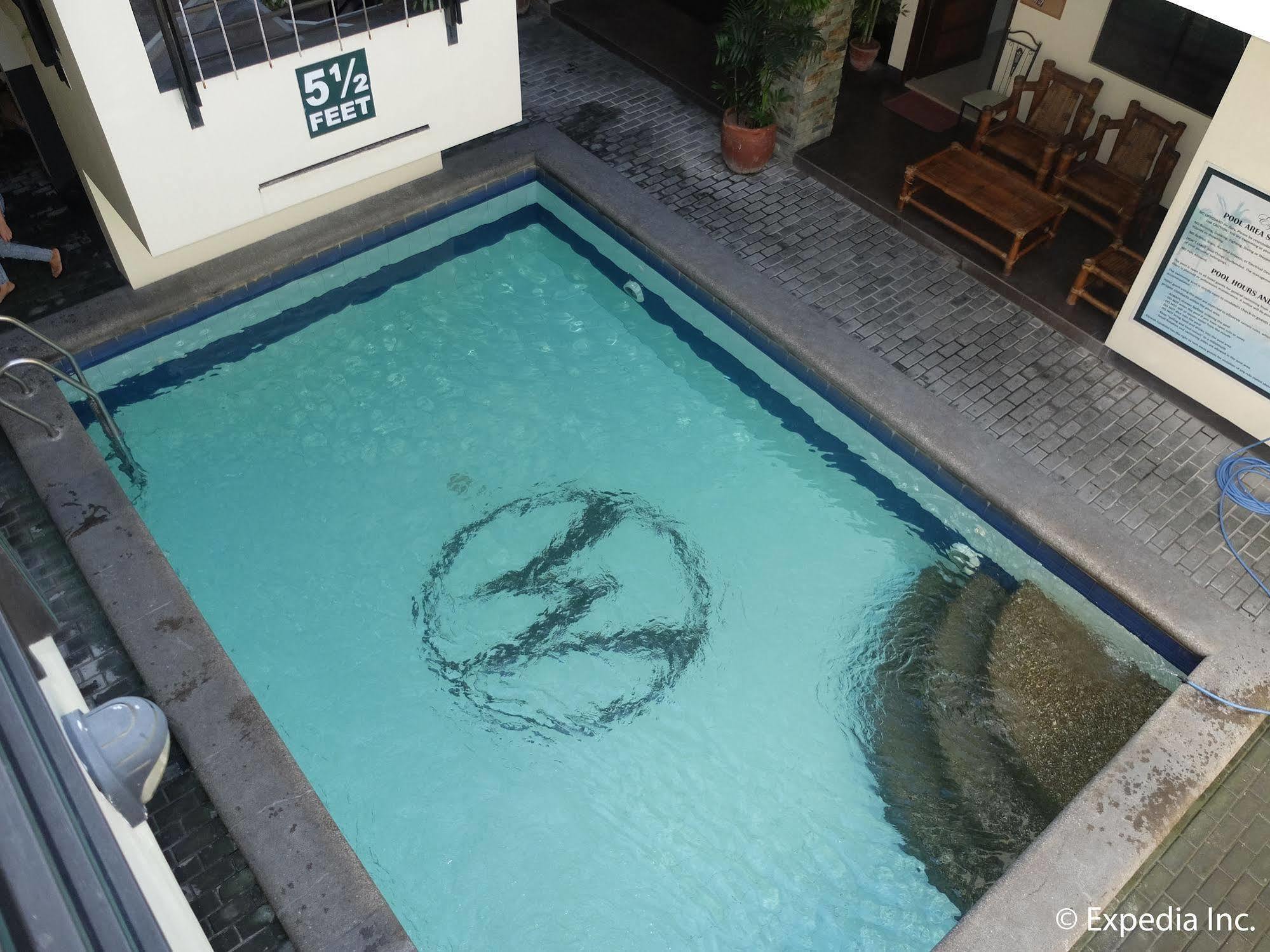 Elyseah Condotel Angeles Buitenkant foto