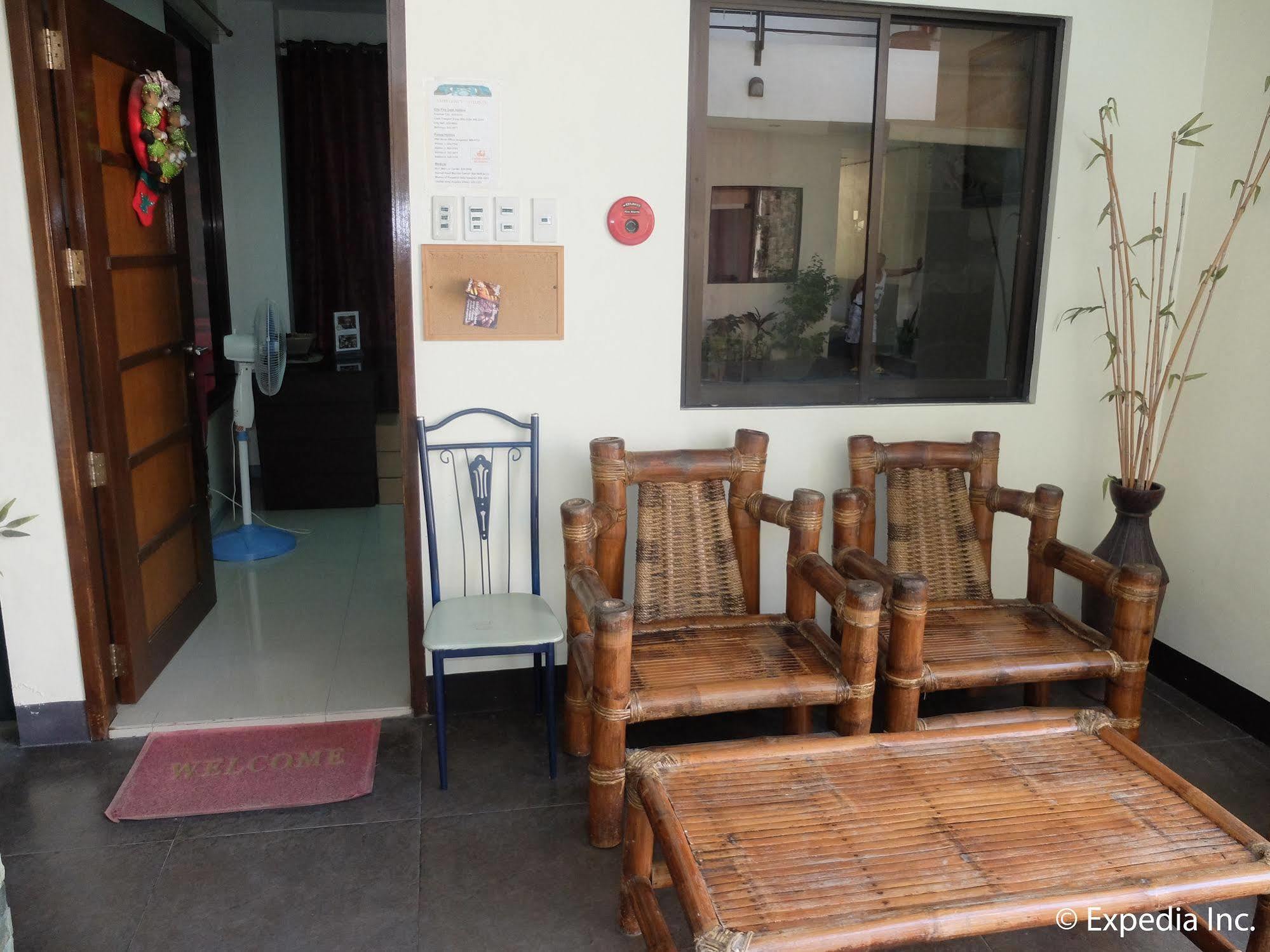 Elyseah Condotel Angeles Buitenkant foto
