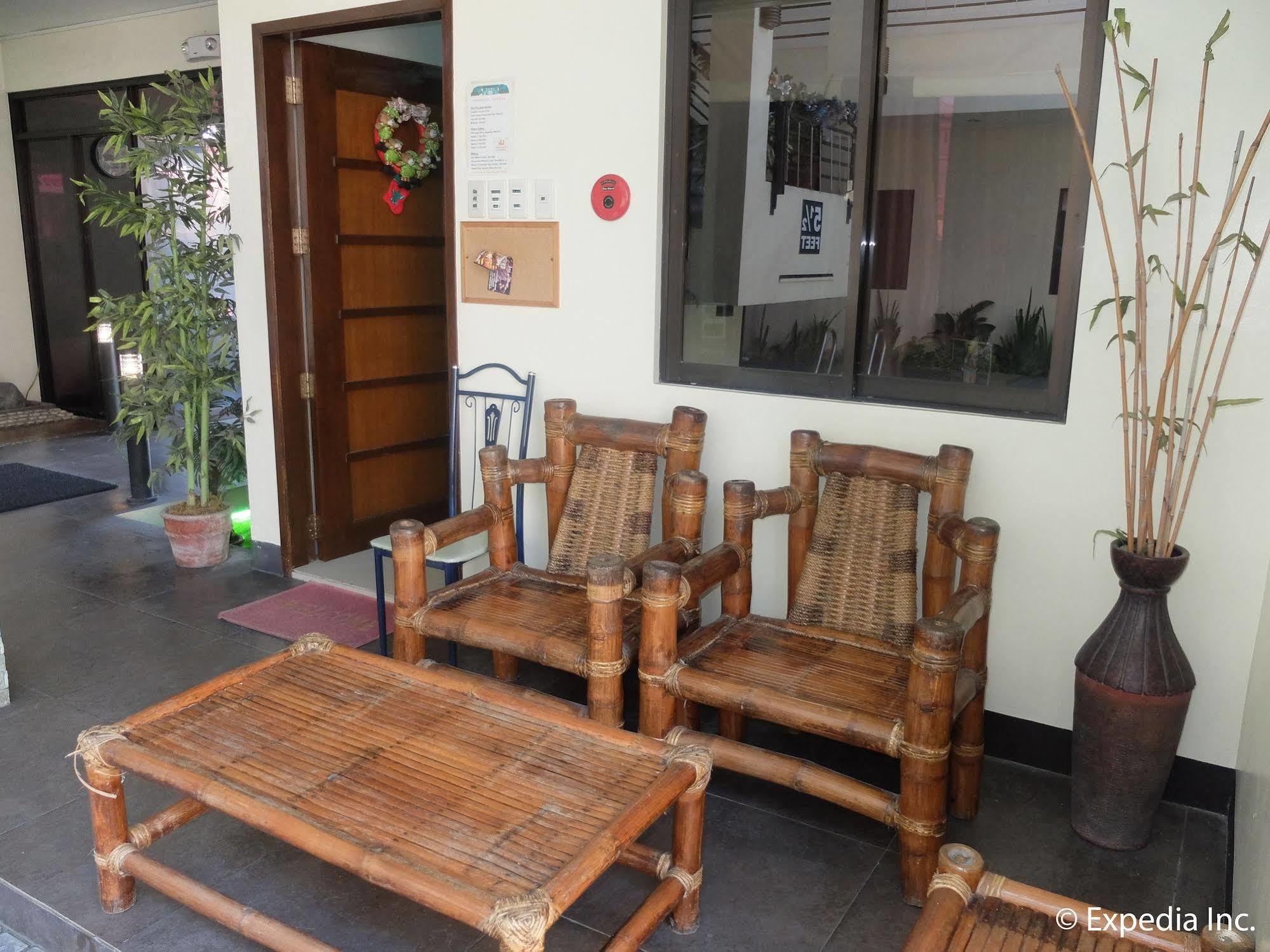 Elyseah Condotel Angeles Buitenkant foto