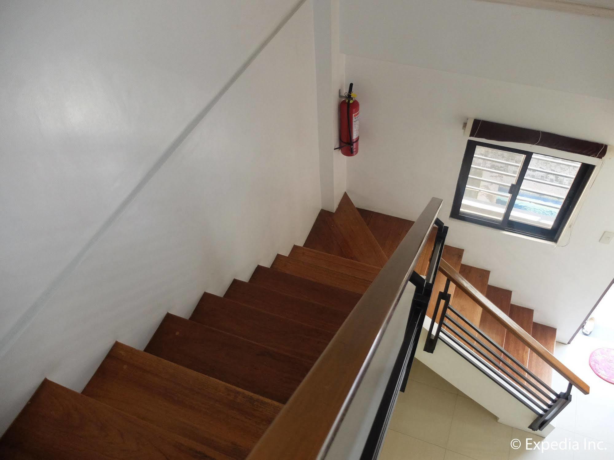 Elyseah Condotel Angeles Buitenkant foto
